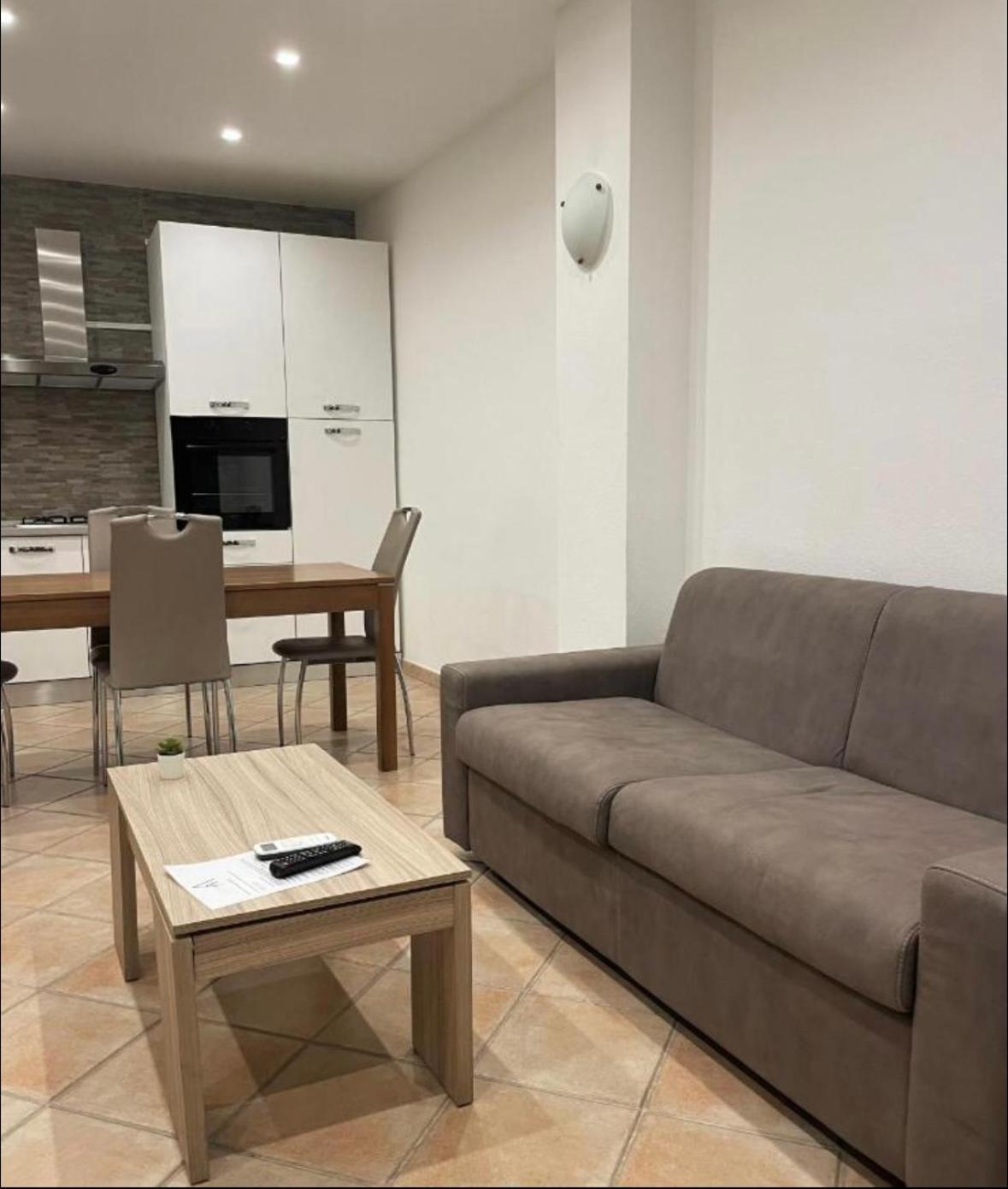 Square Inn Apartment Olbia Eksteriør bilde