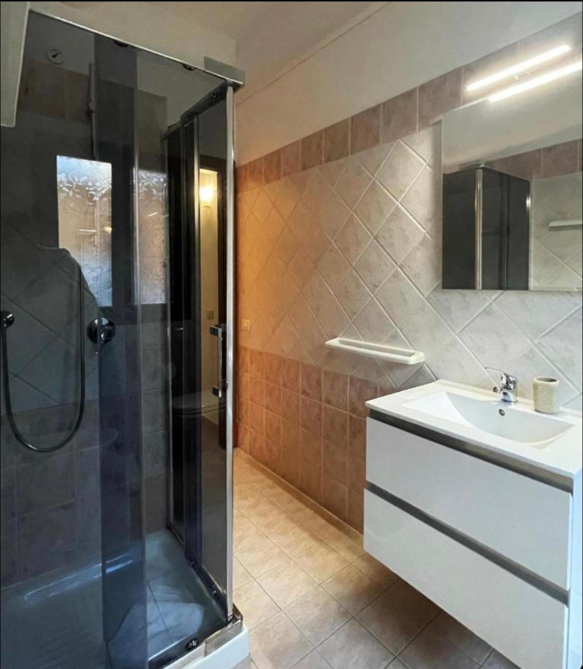 Square Inn Apartment Olbia Eksteriør bilde