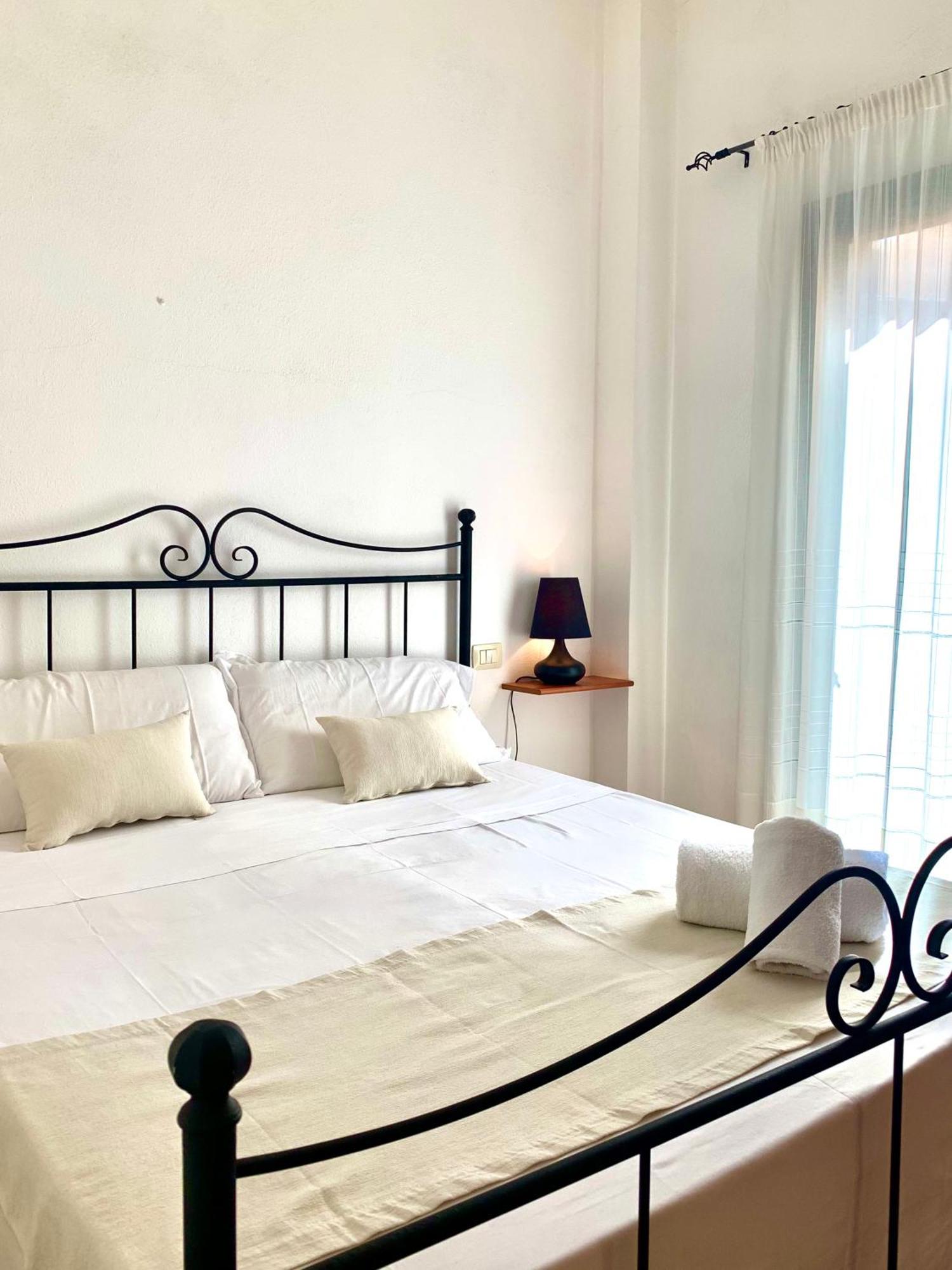 Square Inn Apartment Olbia Eksteriør bilde